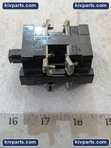 Cutler-Hammer 10250H Pushbutton Switch – actual item, photo 5 of 9