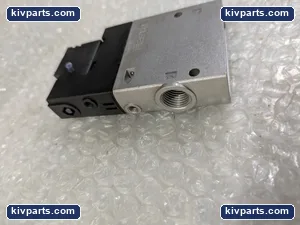 Festo CPE18-M2H-3GL-1/4 163761 Solenoid Valve – actual item, photo 7 of 9