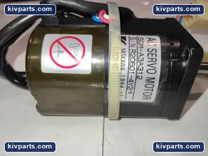 Yaskawa SGM-A3A312 Yasakawa AC Servo Motor – actual item, photo 6 of 8