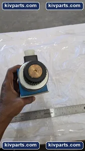 Eaton DG4V Vickers Directional Valve – actual item, photo 7 of 10