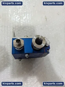 070331 Vacuum Valve – actual item, photo 6 of 8