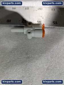 SMC 237571-04 Plug-In Fitting – actual item, photo 4 of 5