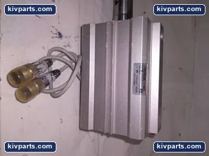 SMC CDQ2BS50C-P3605-50 Compact Air Cylinder – actual item, photo 2 of 3
