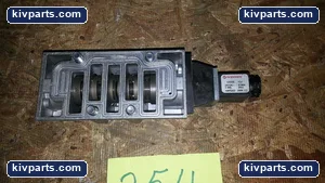 Norgren SXE9575-A75-00K Solenoid Valve – actual item, photo 3 of 3