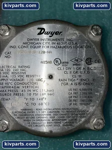 Dwyer 1950G-0-B-120-NA Differential Pressure Switch – actual item, photo 2 of 7