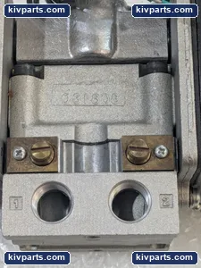 Parker CCJ11S37B01 Pneumatic Solenoid Valve – actual item, photo 8 of 12