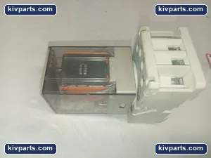 Allen-Bradley 700-HA32A24 Tube Base Relay – actual item, photo 4 of 5