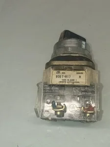 Allen-Bradley 800T-H17 Selector Switch