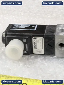 Bosch Rexroth 0820005152 Way Pneumatic Solenoid Valve – actual item, photo 3 of 5