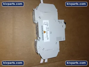 Merlin Gerin 60103 9 C60 Miniature Circuit Breaker – actual item, photo 3 of 4