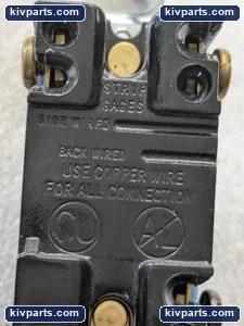 Eaton AH1203FGY Arrow Hart Toggle Switch – actual item, photo 9 of 10