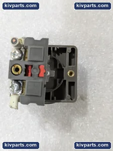 IDEC Red Push Button Switch – actual item, photo 8 of 9