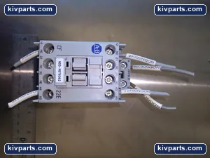 Allen-Bradley 700-CF220D Control Relay – actual item, photo 3 of 7