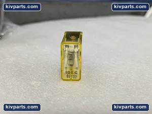 IDEC RH1B-U-AC24V Relay – actual item, photo 4 of 7