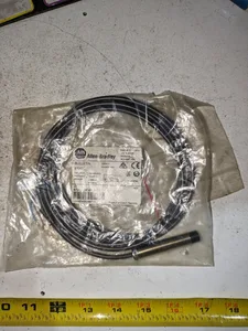 Allen-Bradley 872C-D4NP12-E2 Proximity Sensor