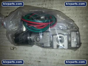Versa CSG-3321-316-LA-L14-XX-D024 Solenoid Valve – actual item, photo 2 of 2