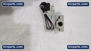 SMC VQZ235-5M Solenoid Valve – actual item, photo 5 of 8