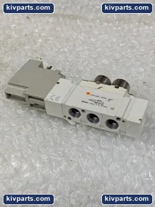 SMC SY5120-5YO-C6F-Q 5 Port Solenoid Valve – actual item, photo 3 of 5
