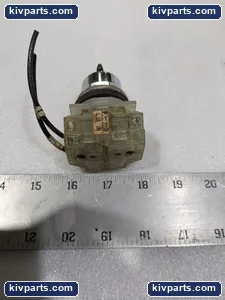Square D KA-3 Contact Block – actual item, photo 2 of 5