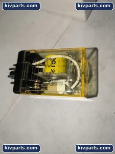 IDEC RR2P-U Relay – actual item, photo 2 of 3