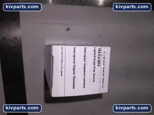 Eaton 7631LA-BOX Lighted Switch – actual item, photo 3 of 4