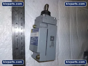 Square D C34D Limit Switch – actual item, photo 4 of 6
