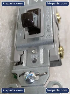 Hubbell CSB115 Toggle Switch – actual item, photo 10 of 11
