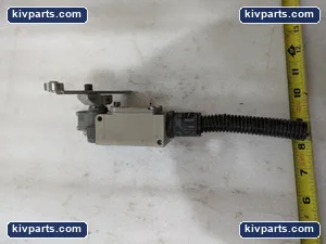 Omron WLCA12-2NLD Limit Switch – actual item, photo 4 of 5