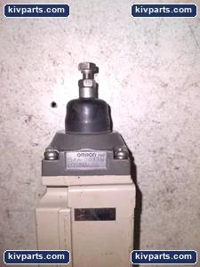 Omron D4A-0011N Limit Switch – actual item, photo 4 of 6