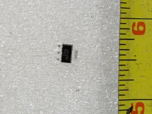 Linear Technology LT1521CST-5 LDO Regulator – actual item, photo 1 of 2