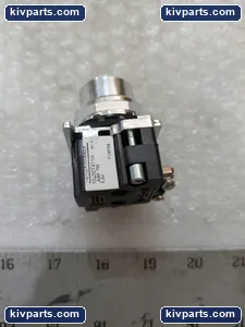 Eaton 10250T476H Illuminated Pushbutton – actual item, photo 3 of 7