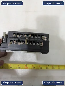 Mitsubishi A6TBXY36 Sink Input/Output Terminal Board – actual item, photo 5 of 6