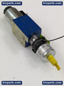 Bosch Rexroth R900574632 Directional Valve – actual item, photo 4 of 6