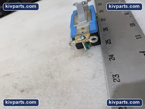 Eaton AH1203FGY Arrow Hart Toggle Switch – actual item, photo 4 of 10