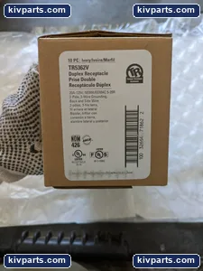 Eaton TR5362V Receptacle – actual item, photo 3 of 5
