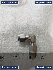 Swagelok 09937-04 SS Union Elbow Fitting – actual item, photo 3 of 7