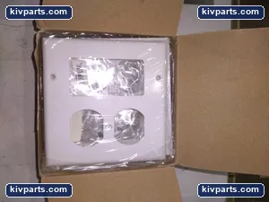 Cooper 2157W-BOX Receptacle – actual item, photo 2 of 4