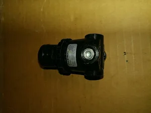 Wilkerson R03-01-G00 Pneumatic Regulator