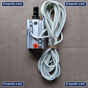 SMC CDQ2B40-40DMZ-P3DWL Compact Pneumatic Cylinder – actual item, photo 5 of 6