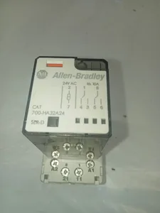 Allen-Bradley 700-HA32A24 Tube Base Relay