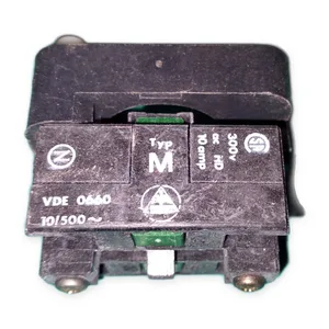 Type M Pushbutton Switch Element VDE 0660 300V 10A AC Industrial Control Panel – actual item, photo 1 of 4