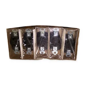 Harrow Hart 3330 Single Receptacle Switch Side 30A 250V 3POLE 3WIRE