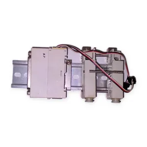 SMC VV5Q04-02FS0-D Solenoid Valve Manifold Base – actual item, photo 1 of 3