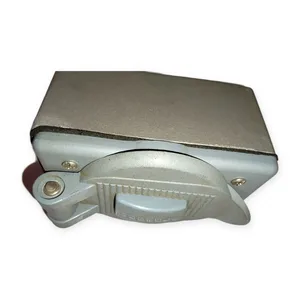 Hubbell P-5256 Vertical Weather Proof Cover