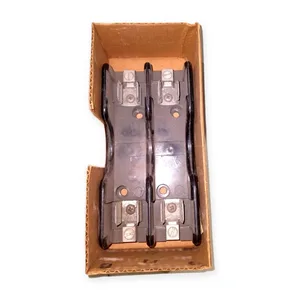Bussmann 1B0031 Fuse Holder – actual item, photo 1 of 4