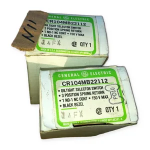 General Electric CR104MB22112 Oiltight Selector Switch