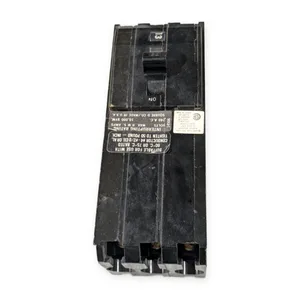 Square D Q1B370 Molded Case Circuit Breaker – actual item, photo 1 of 7