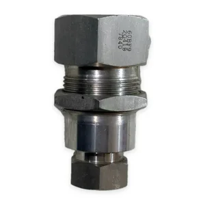 A-1136-01 Female Port Compression Tube – actual item, photo 1 of 4