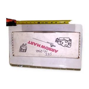 Cooper Arrow Hart 6962 Locking Plug