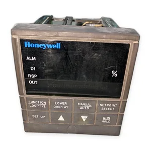 Honeywell DC330B-KE-000-20-0A0000-00-0 Process Controller